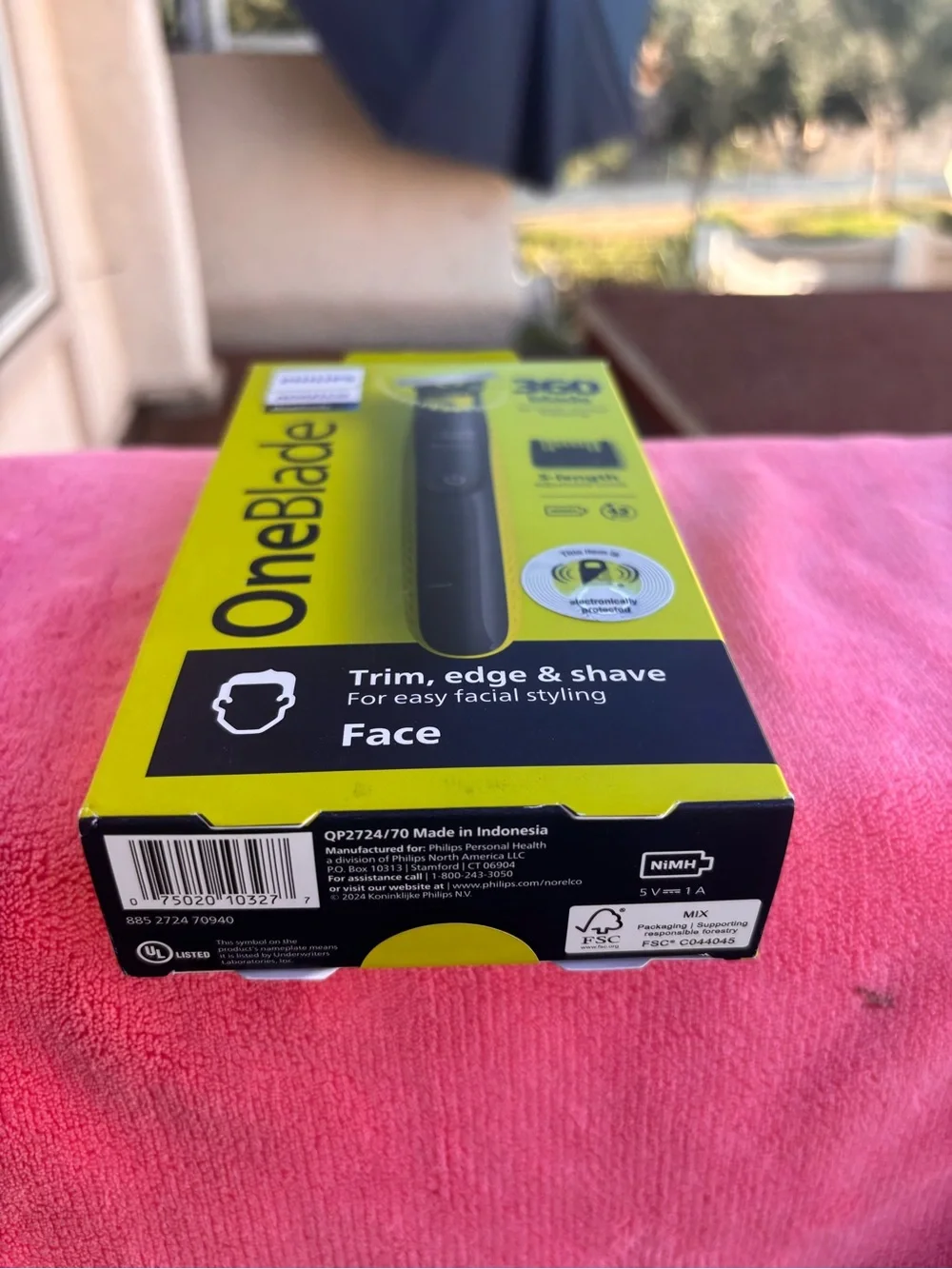 Philips Norelco OneBlade 360 Face Trimmer & Shaver QP2724/70